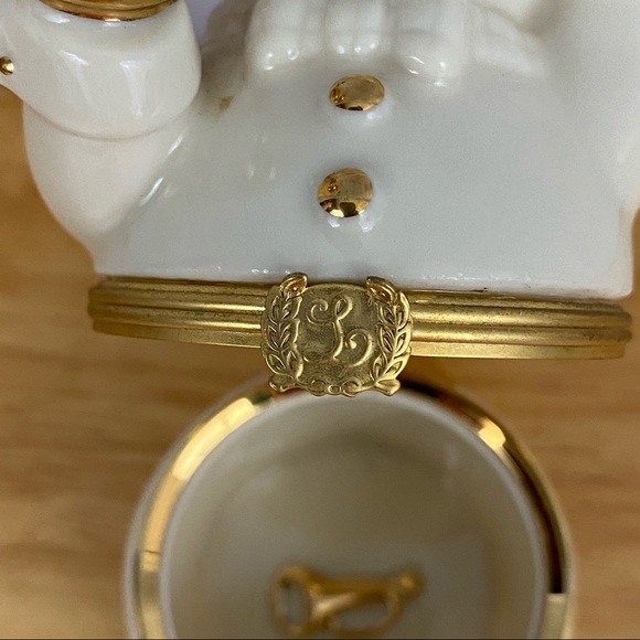 Vintage Lenox Treasures Heralding the Season Box Porcelain Hinged Trinket box - Picture 7 of 8